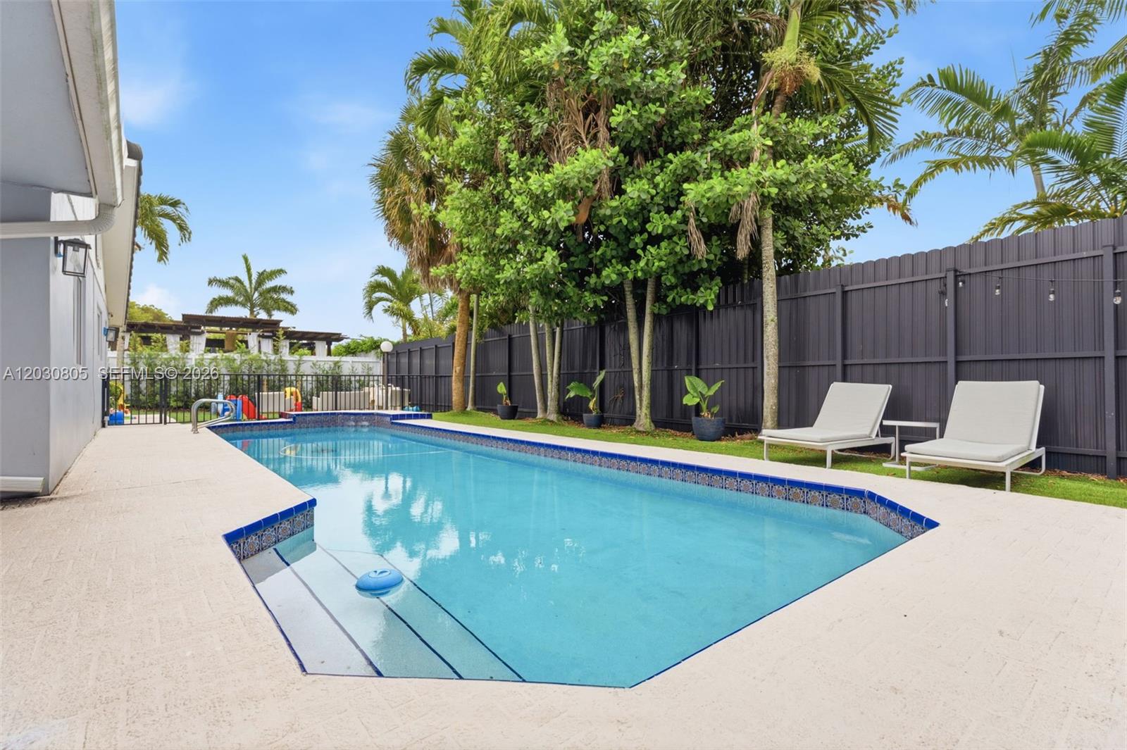 19040 S Saint Andrews Drive, Hialeah, FL 33015, Hialeah