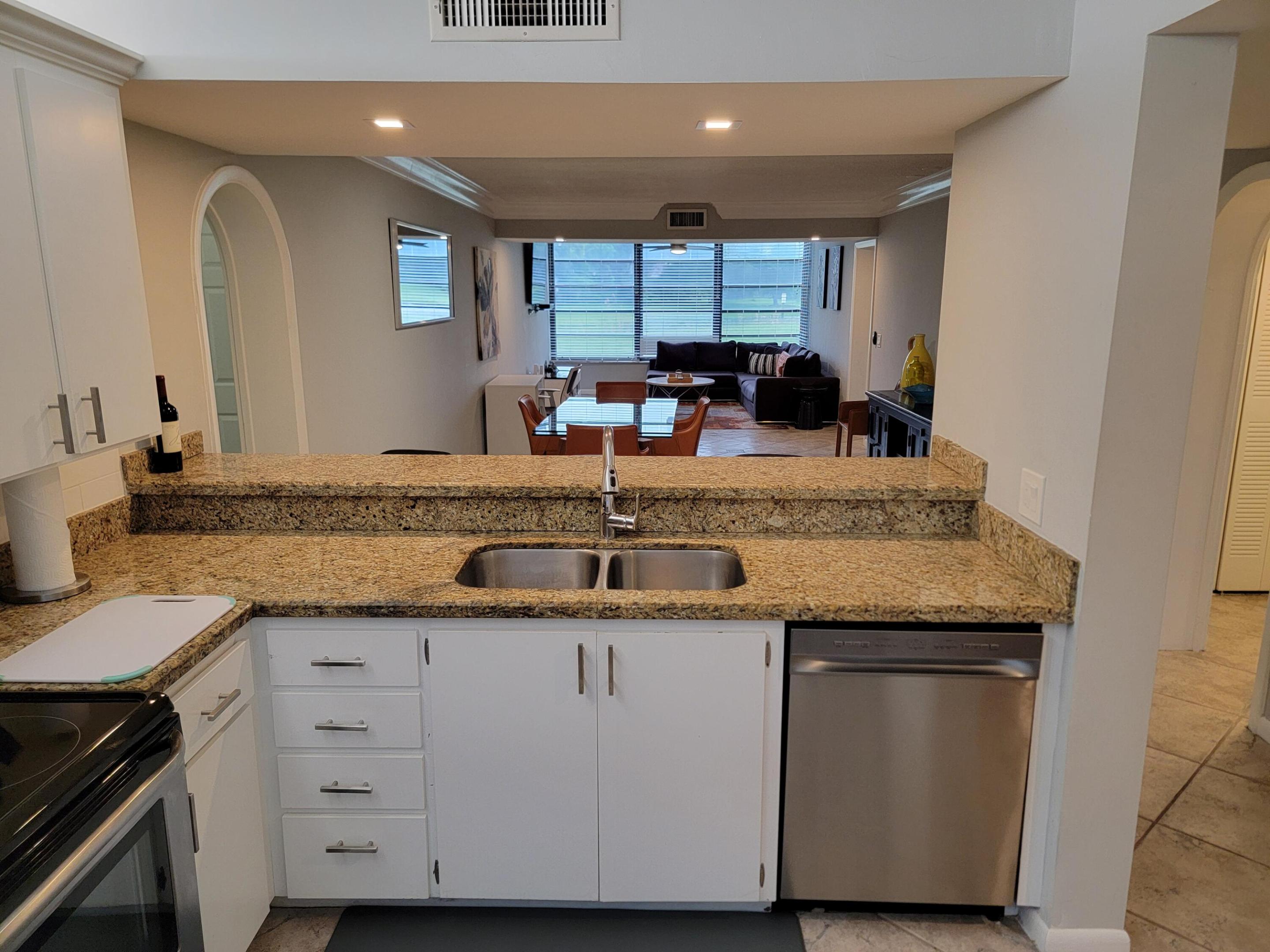 3540 Whitehall Drive 106, West Palm Beach, FL 33401, West Palm Beach