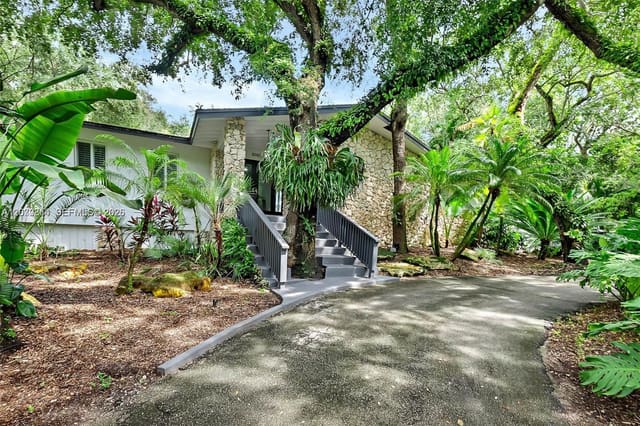 6565 SW 134th Drive, Devonwood, Pinecrest, FL