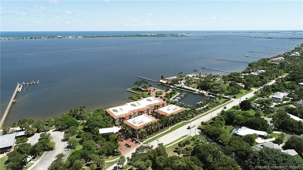 1532 NE Outrigger Landings Drive — photo 4