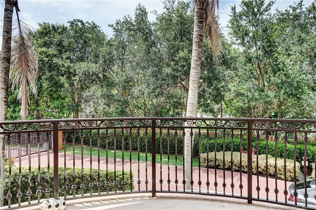 1532 NE Outrigger Landings Drive — photo 5