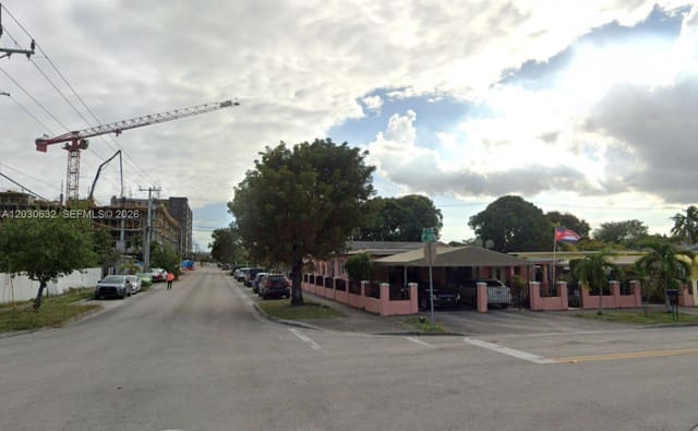 890 E 28th Street, Hialeah, FL 33013