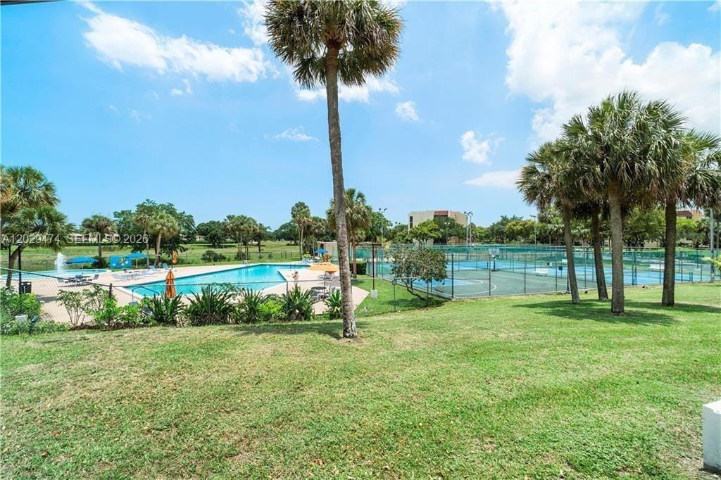 7081 Environ Boulevard 242 — photo 12