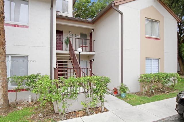 14014 SW 93rd Lane 14014, sold in Parc Vista Condo, Miami, FL