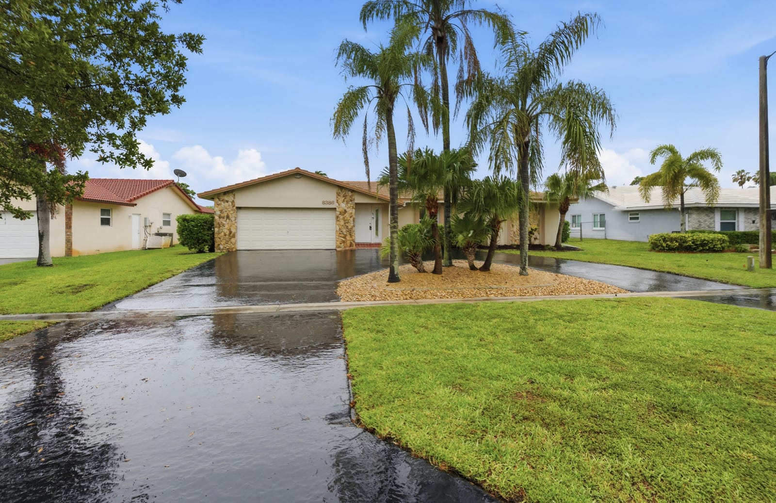 8386 Shadow Wood Boulevard, Coral Springs, FL 33071 photo 2