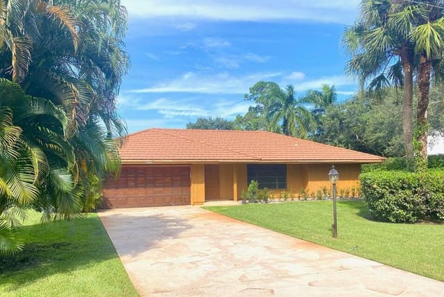 5585 Pennock Point Road, Jupiter, FL 33458