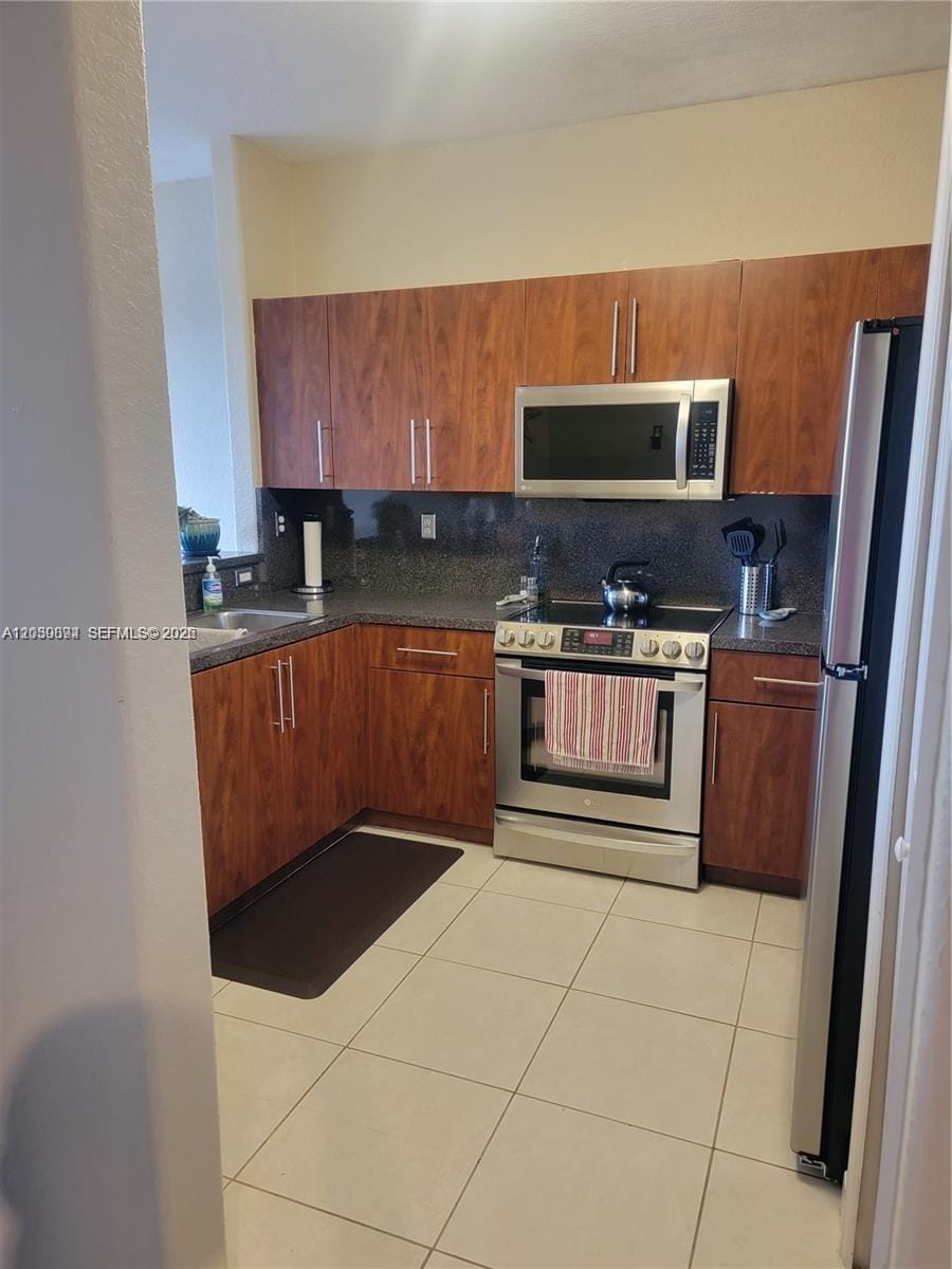 2407 SE 14th Street, Homestead, FL 33035 photo 3