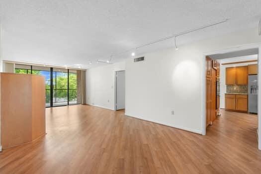 2816 N 46 Avenue J482, Hollywood, FL 33021 photo 13