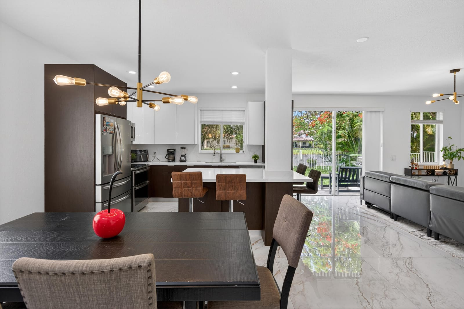 1374 Canary Island Drive — photo 7