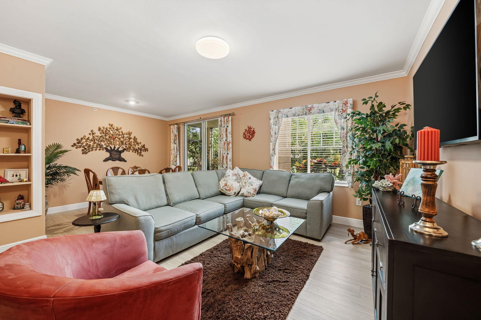 6529 Emerald Dunes Drive 106, Royal Palm Beach, FL 33411 photo 2