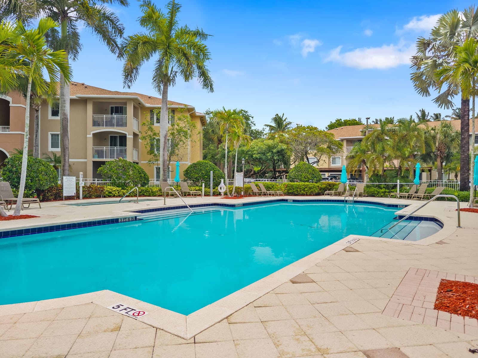 6529 Emerald Dunes Drive 106, Royal Palm Beach, FL 33411 photo 27