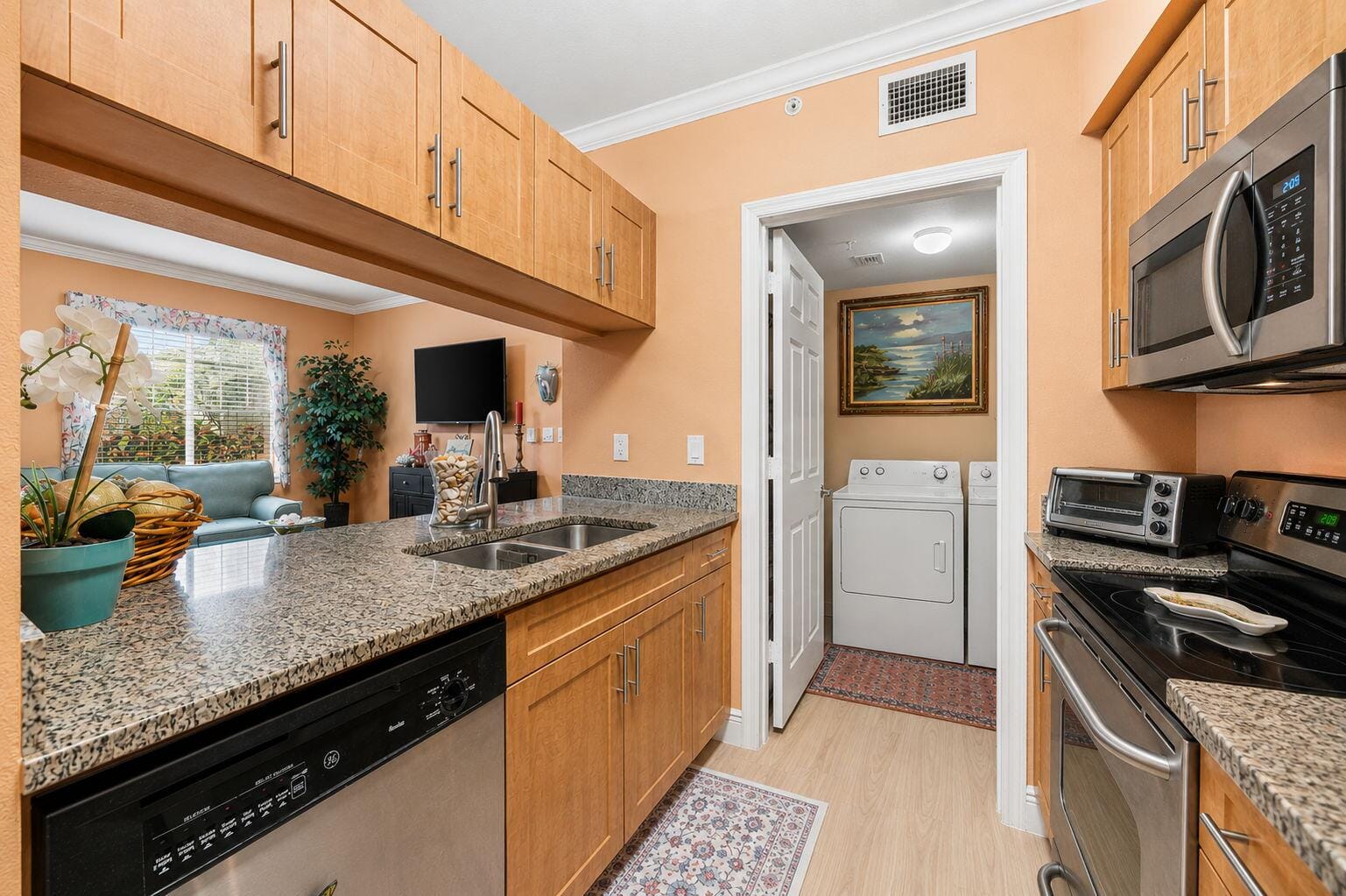 6529 Emerald Dunes Drive 106, Royal Palm Beach, FL 33411 photo 9