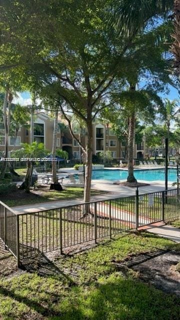 8020 N Nob Hill Road 205, Tamarac, FL 33321