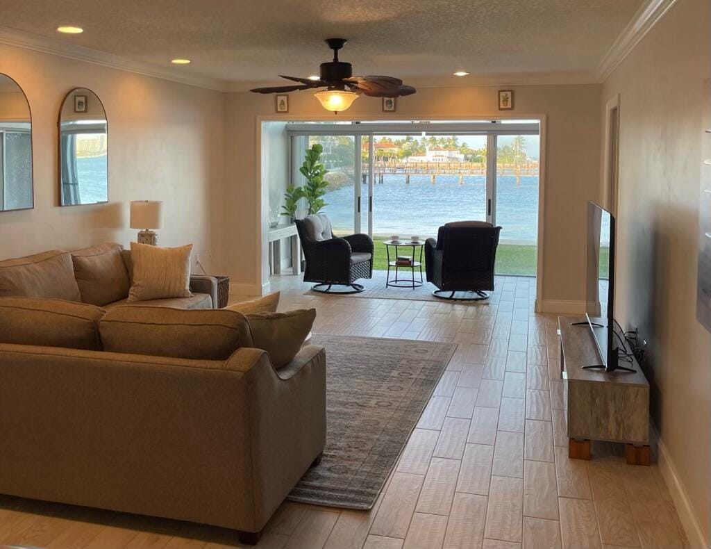 410 Wilma Circle 103, Riviera Beach, FL 33404 photo 5