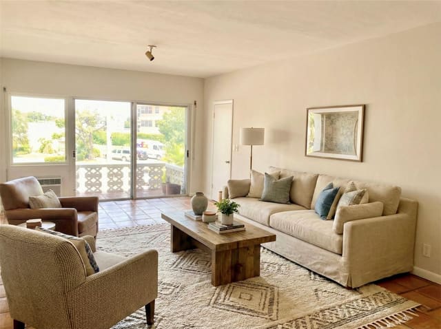 9271 W Bay Harbor Drive 11, Bay Harbor Islands, FL 33154