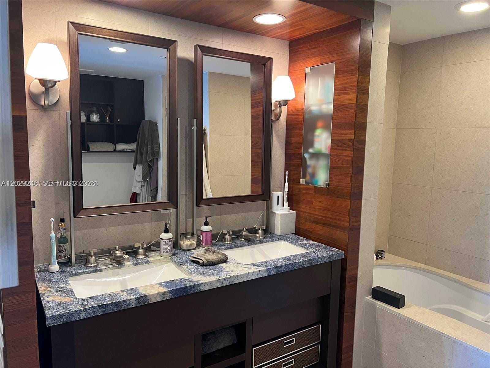 6799 Collins Avenue 1501, Miami Beach, FL 33141 photo 18