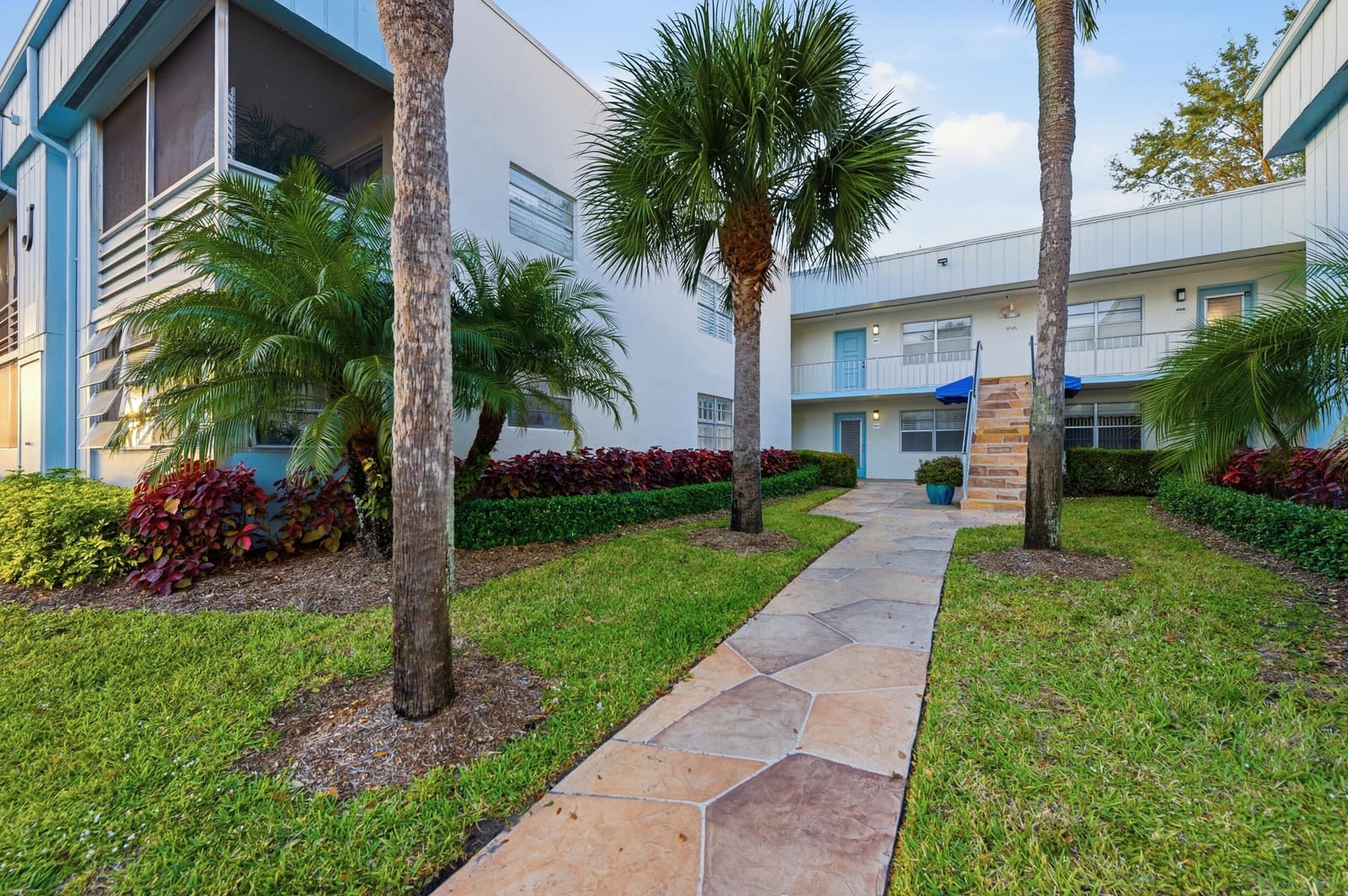 442 Normandy J, Delray Beach, FL 33484 photo 4