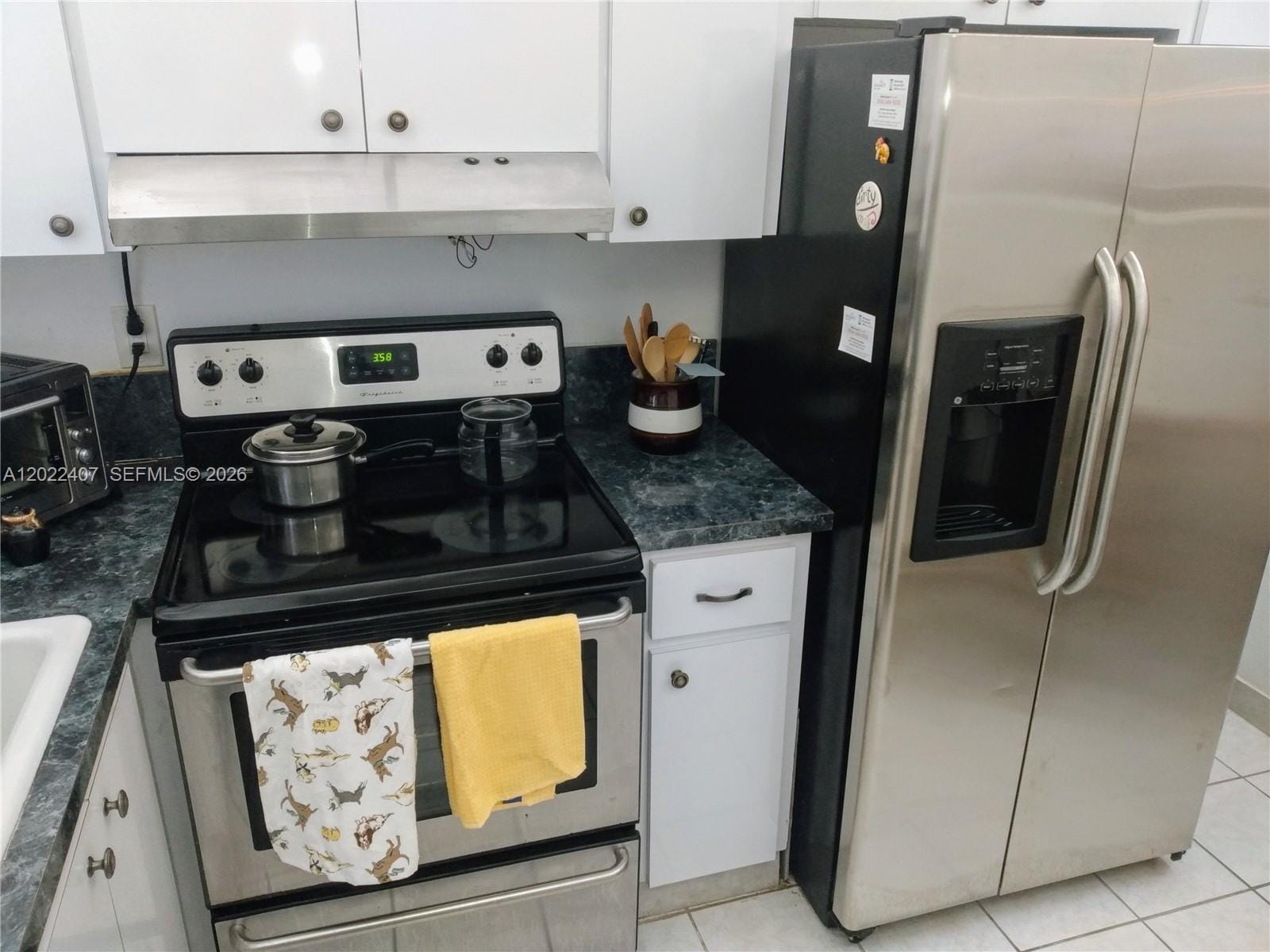 581 Blue Heron Drive 315-B, Hallandale Beach, FL 33009 photo 6