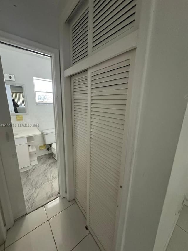 20201 NE 29th Court D329, Bisc Lake Gardens Condo N, Aventura, FL