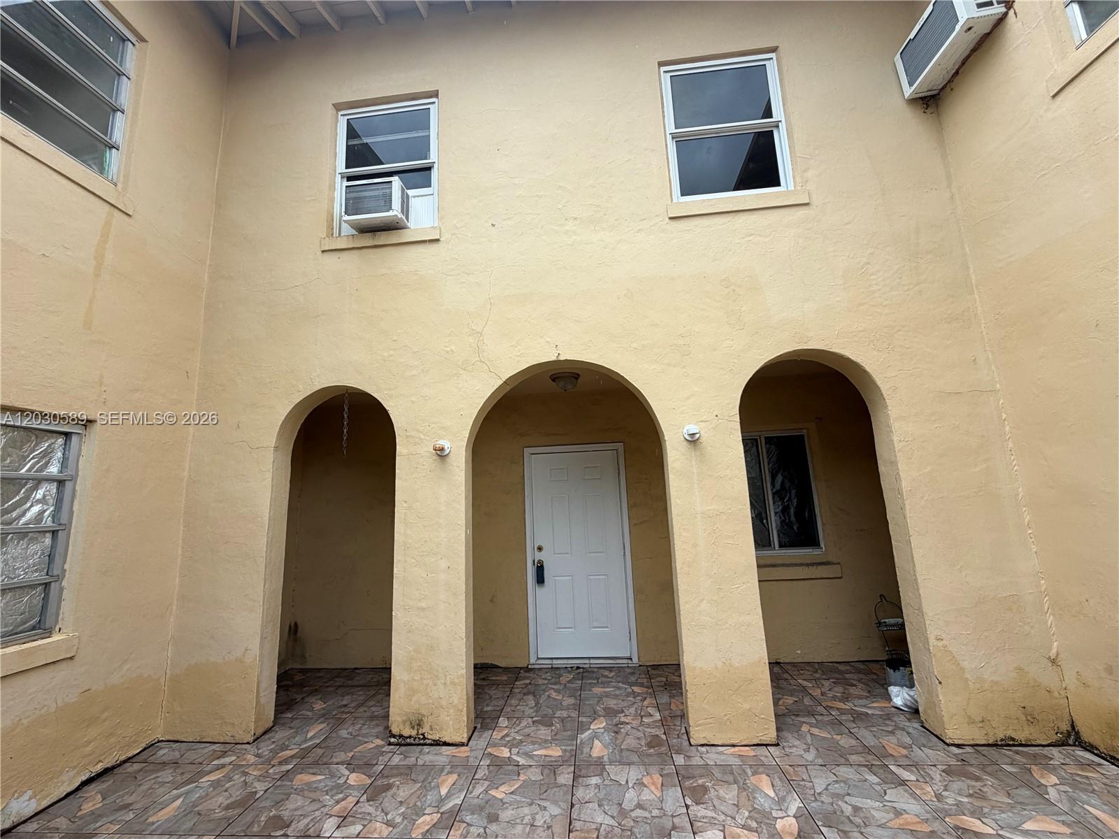 1422 NW 26th Avenue top, Miami, FL 33125, Miami