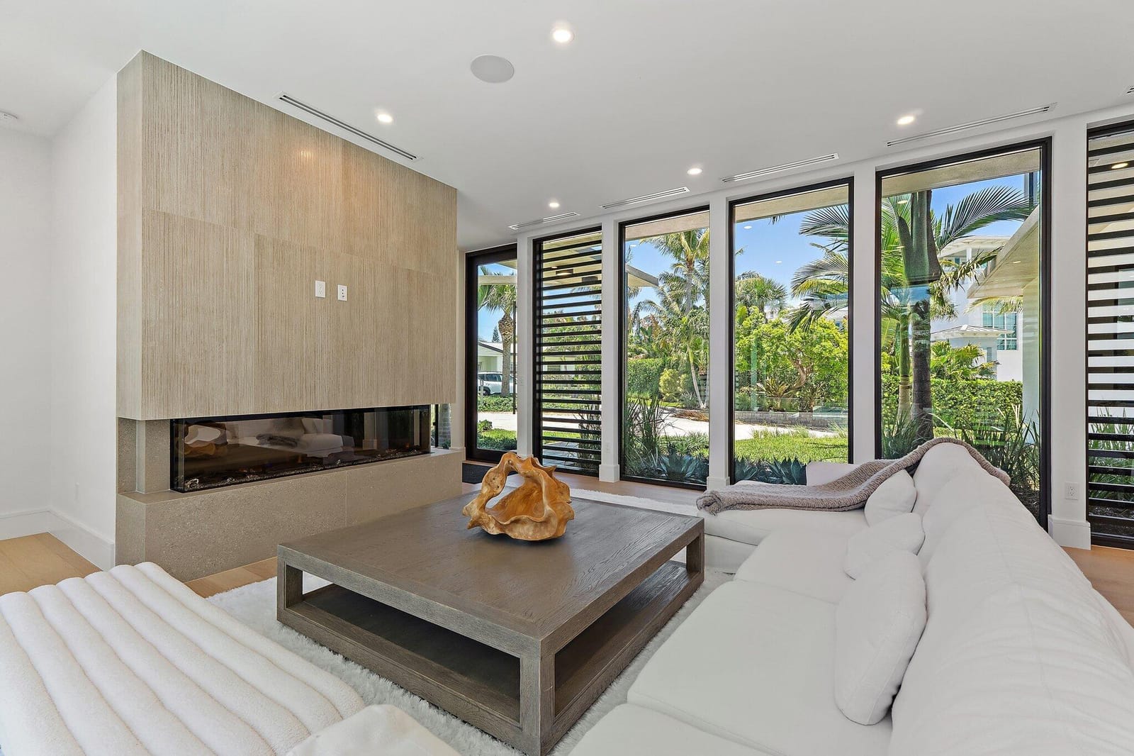 390 Jupiter Lane — photo 12