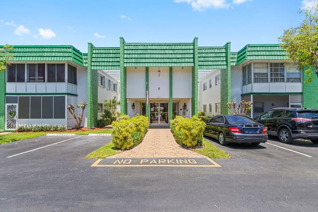 2271 NW 48th Terrace 207, Castle Apartments, Lauderhill, FL