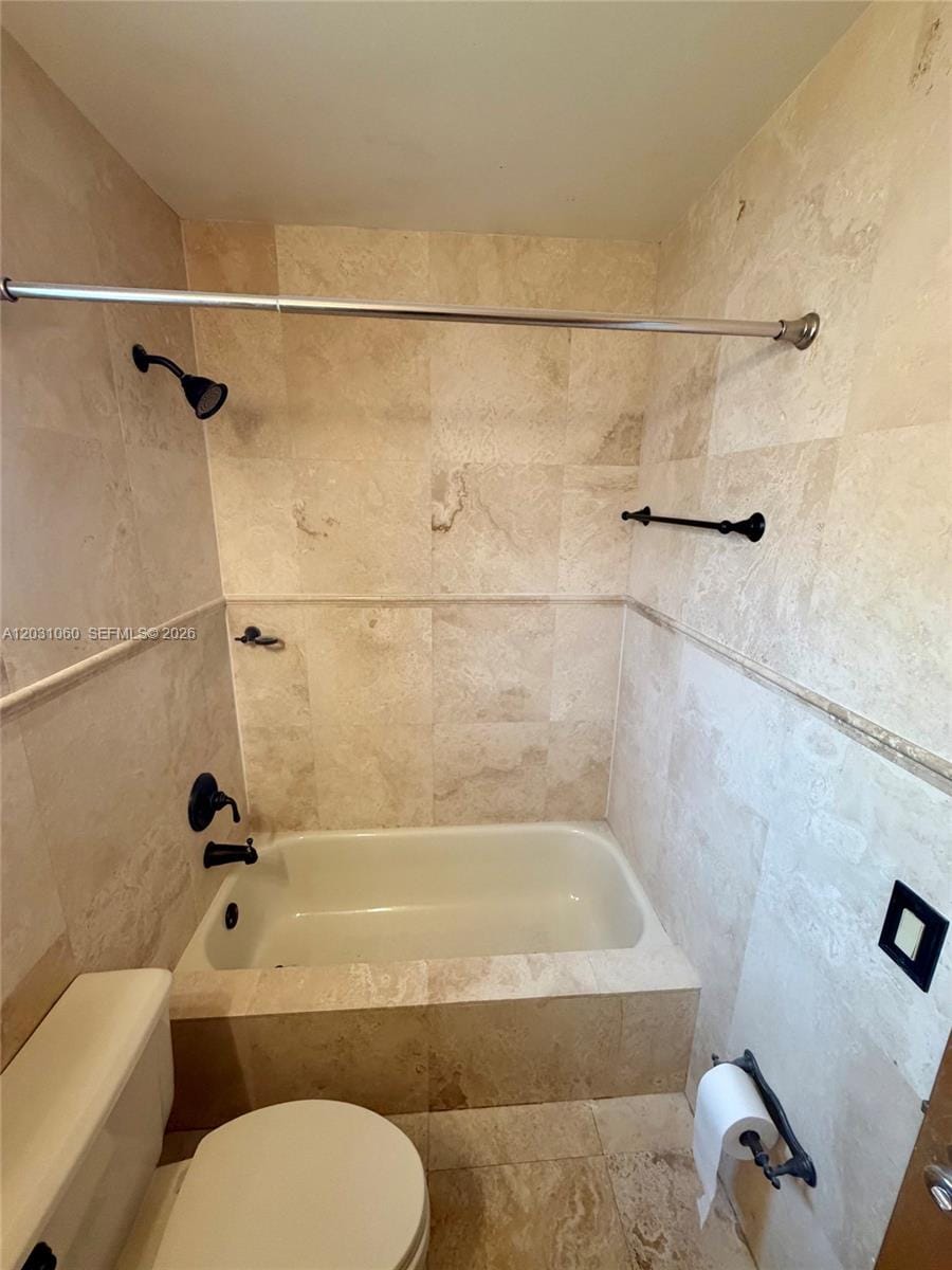 18145 NW 61st Avenue, Hialeah, FL 33015 photo 18