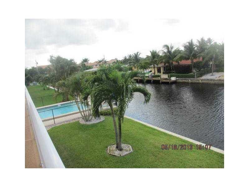 301 E Mcnab Road E 106, Pompano Beach, FL 33060 photo 2