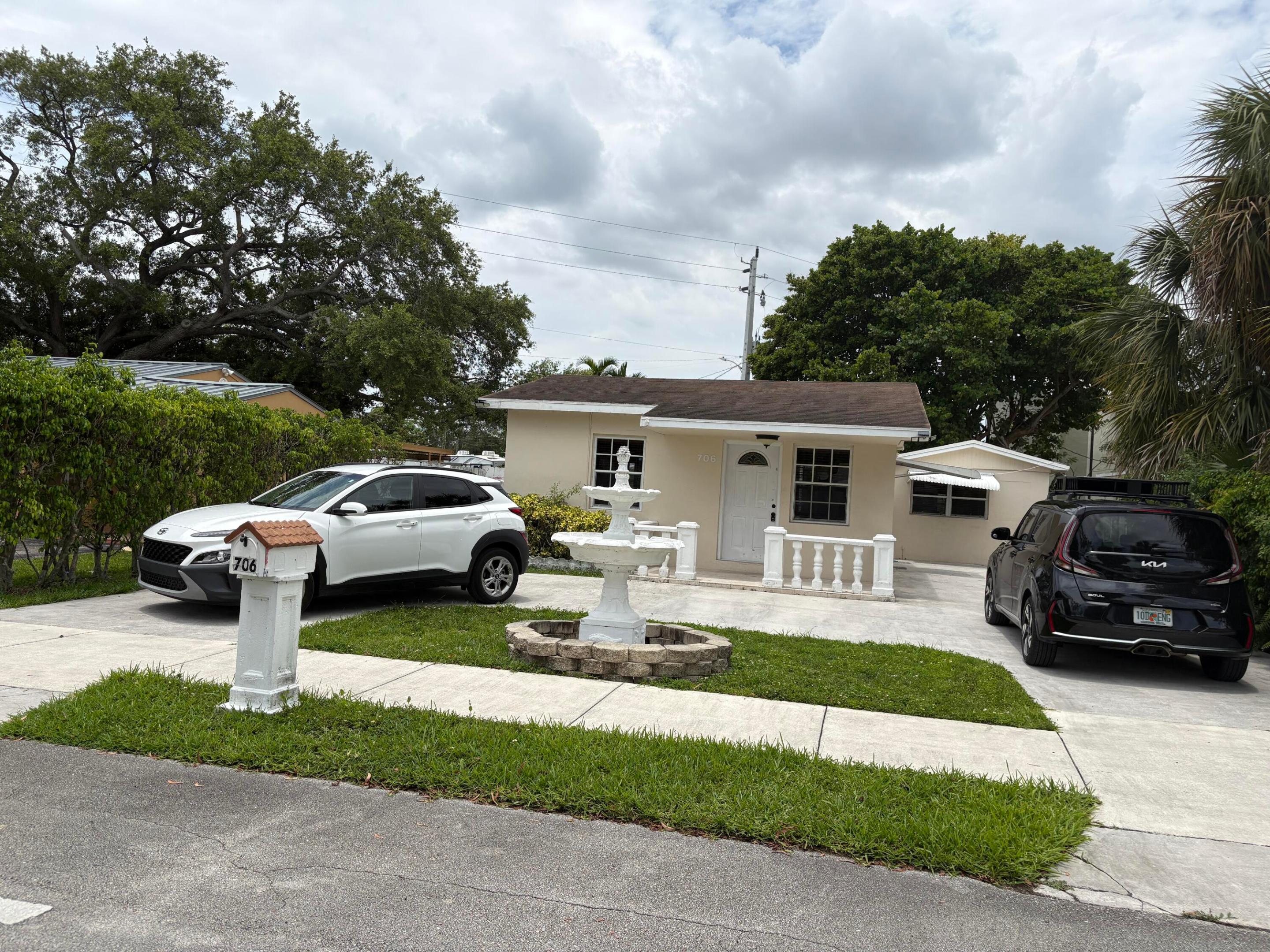 706 Glenn Parkway, Hollywood, FL 33021, Hollywood