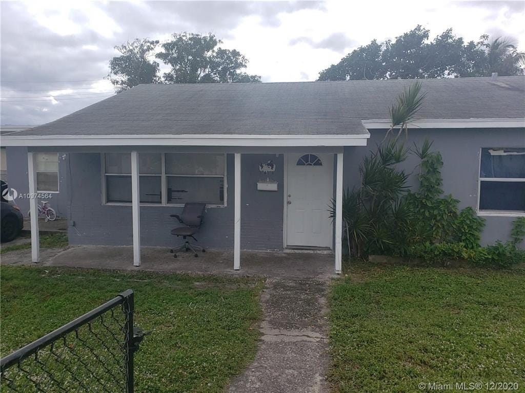 1417 W 32nd Street, Riviera Beach, FL 33404