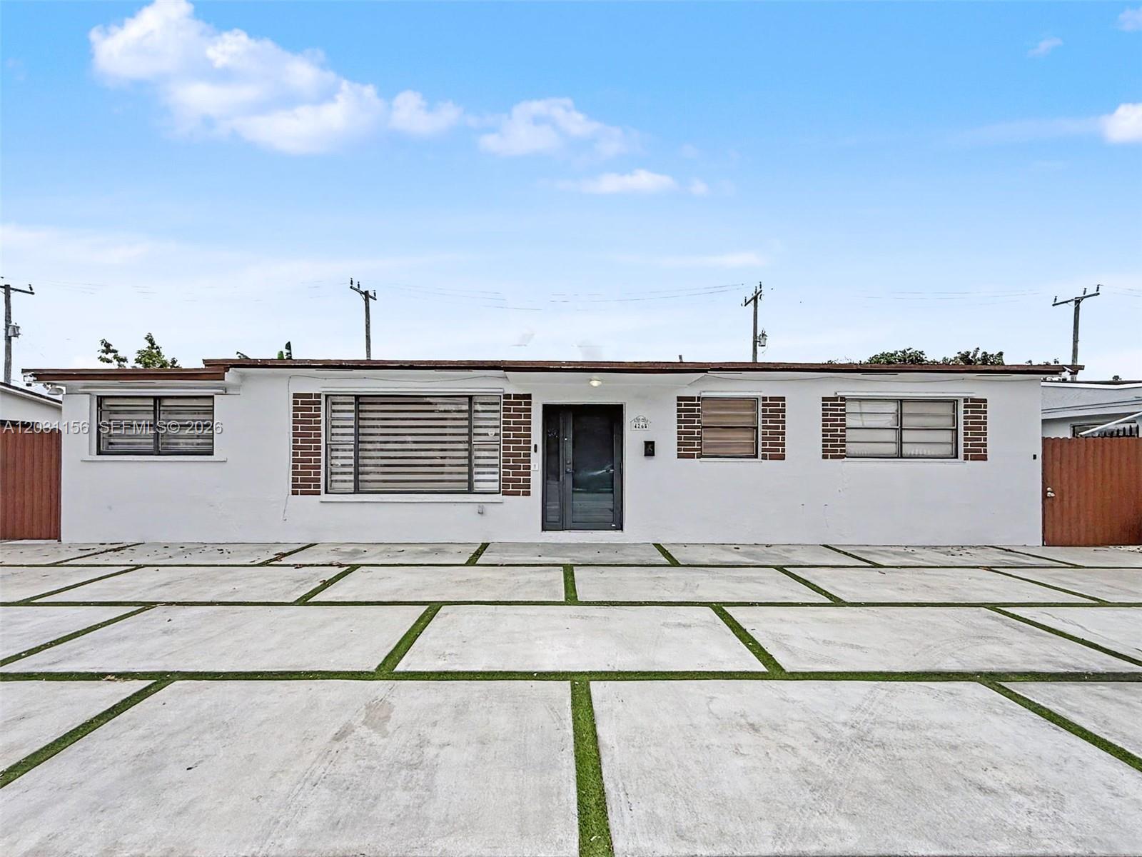 4265 W 8th Avenue, Hialeah, FL 33012, Hialeah