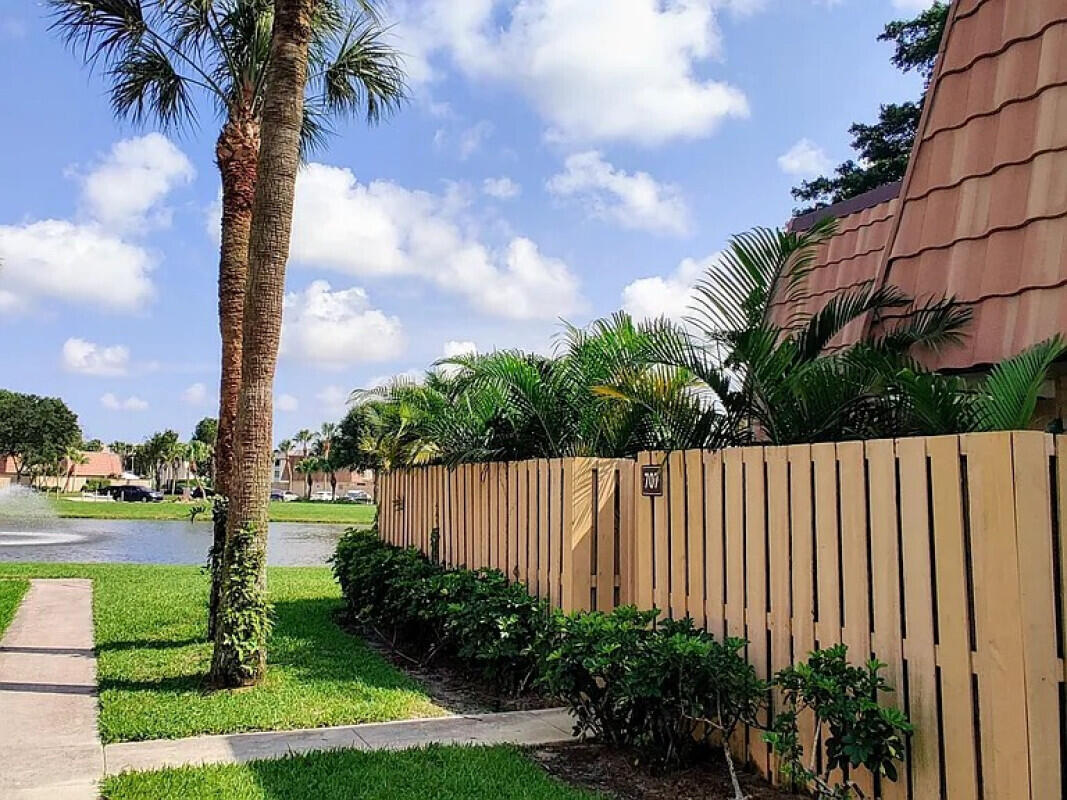 707 Mill Valley Place, West Palm Beach, FL 33409, West Palm Beach