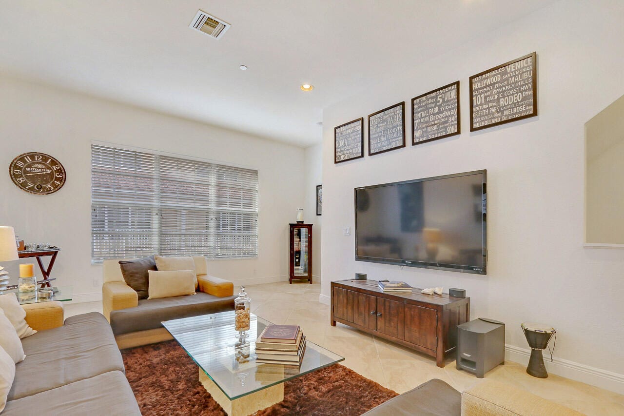 4711 Artesa Way E — photo 4