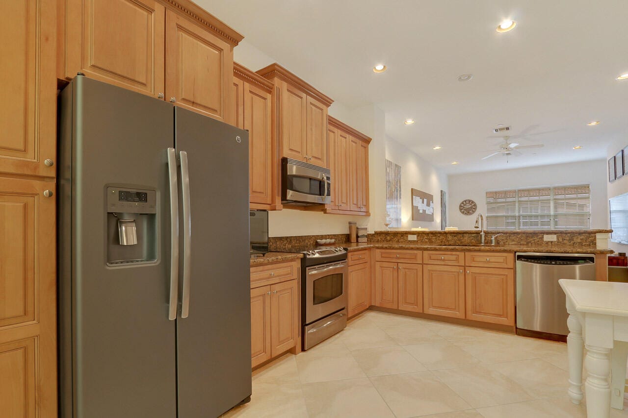 4711 Artesa Way E — photo 5