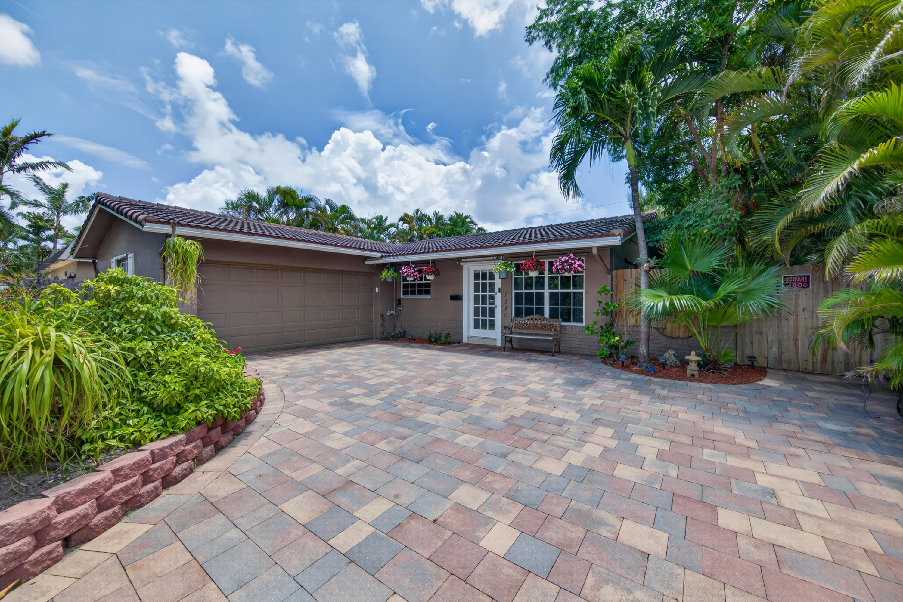 1540 NE 40th Street, Oakland Park, FL 33334, Oakland Park