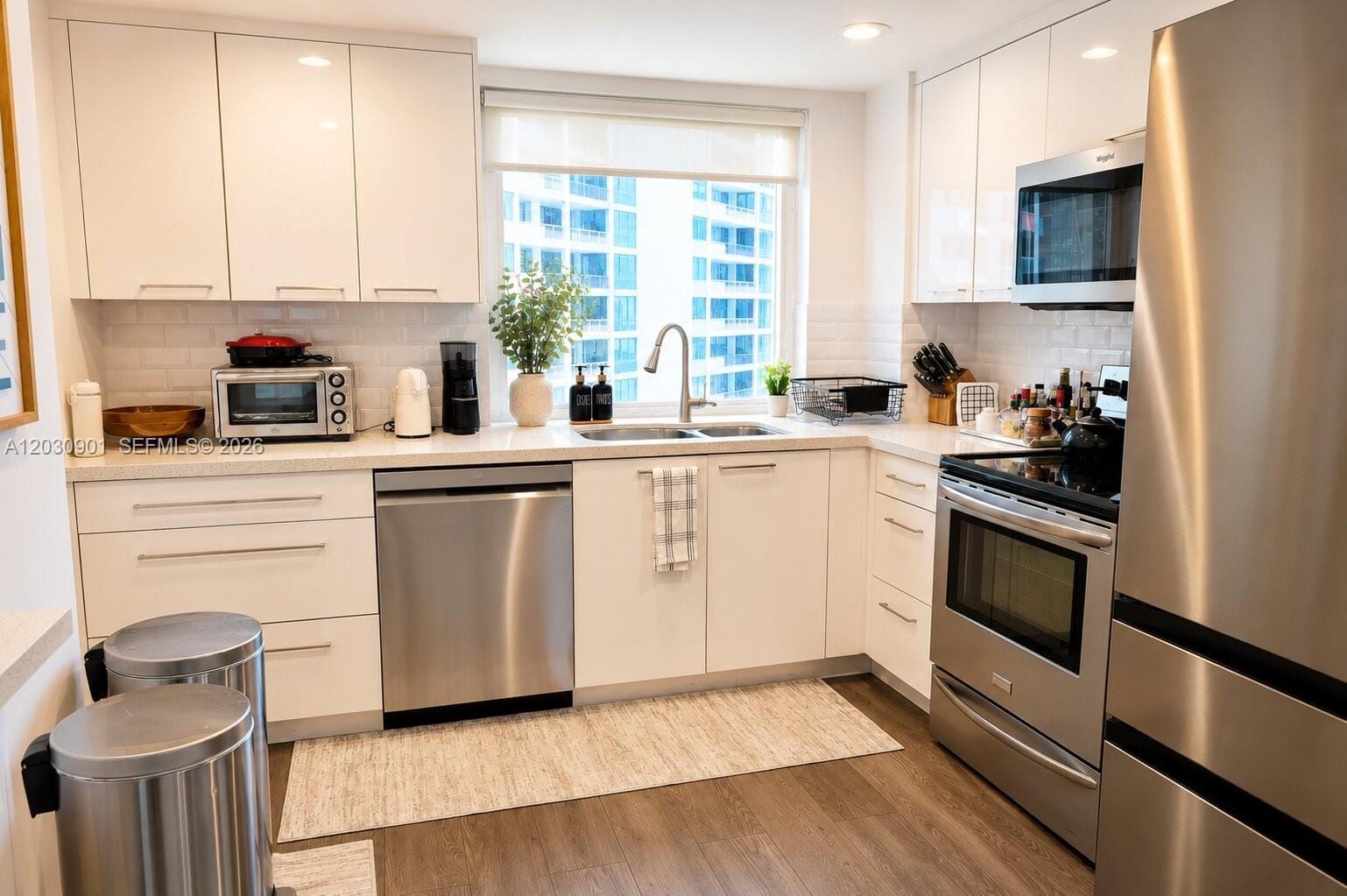 1627 Brickell Avenue 1005 — photo 9