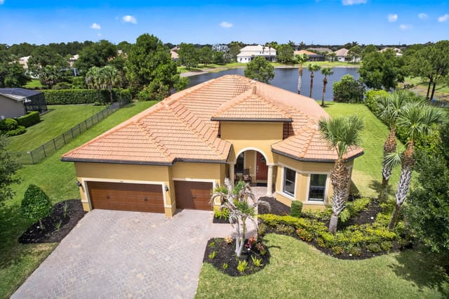 941 SW Sea Green Street, Palm City, FL 34990