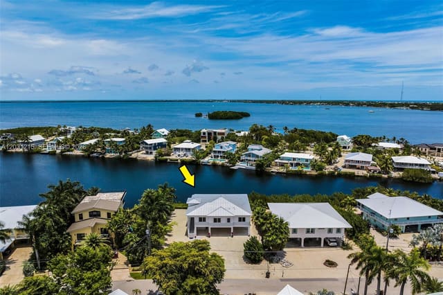 38 N Bounty Lane, Buccaneer Pt Largo Sound, Key Largo, FL