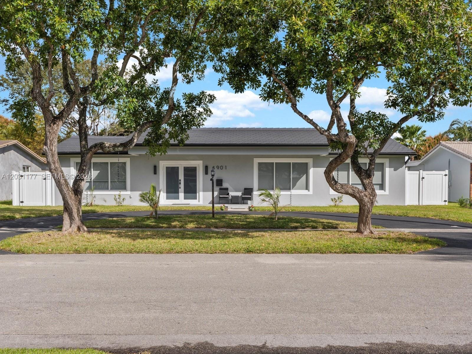 4901 Grant Street, Hollywood, FL 33021 photo 2