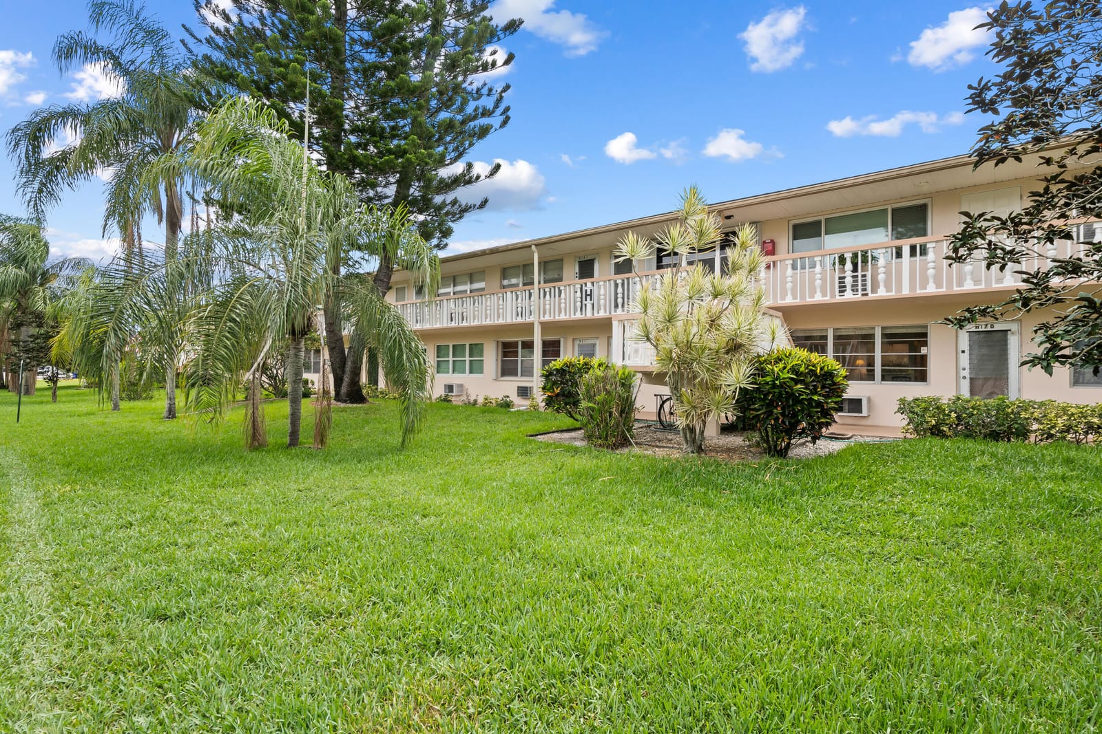 170 Canterbury H, West Palm Beach, FL 33417 photo 15