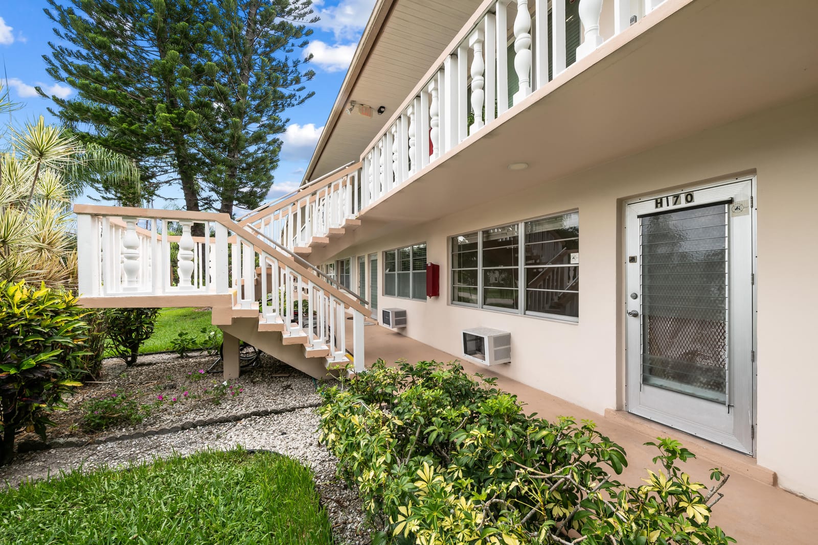 170 Canterbury H, West Palm Beach, FL 33417 photo 16