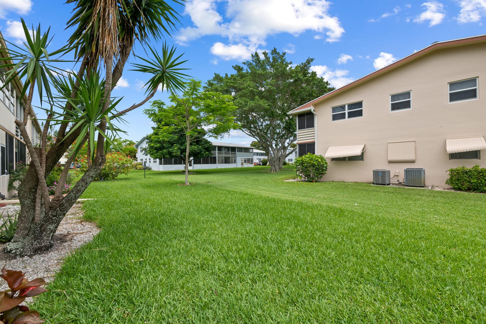 170 Canterbury H, West Palm Beach, FL 33417 photo 19