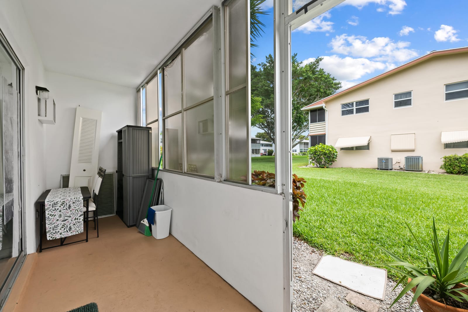170 Canterbury H, West Palm Beach, FL 33417 photo 4