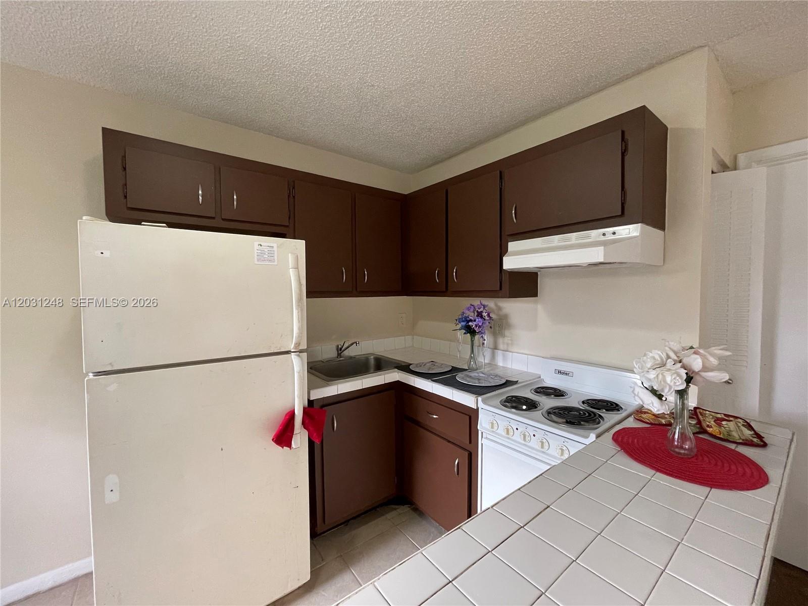 5192 NE 6th Avenue 802, Oakland Park, FL 33334, Oakland Park