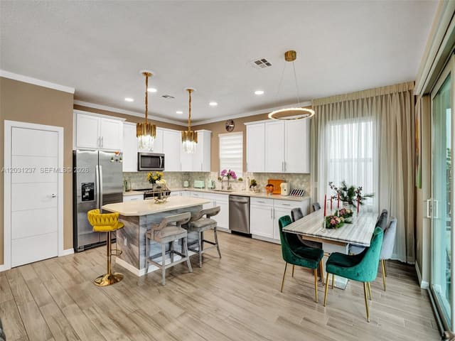 4414 Ficus Street, Hillcrest Country Club So, Hollywood, FL