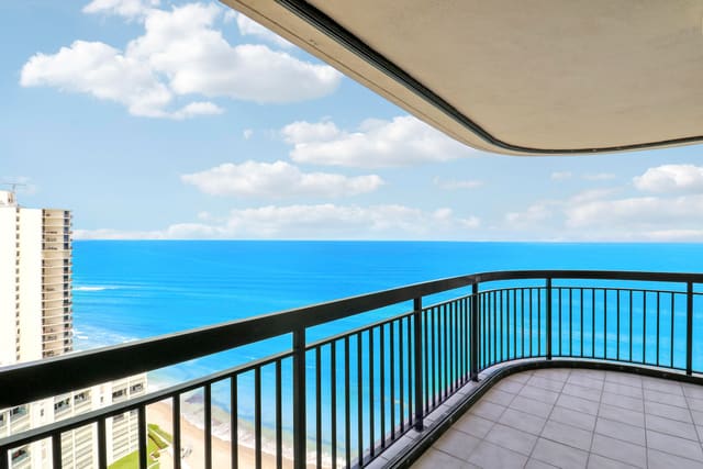 5380 N Ocean Drive 22j, Singer Island, FL 33404