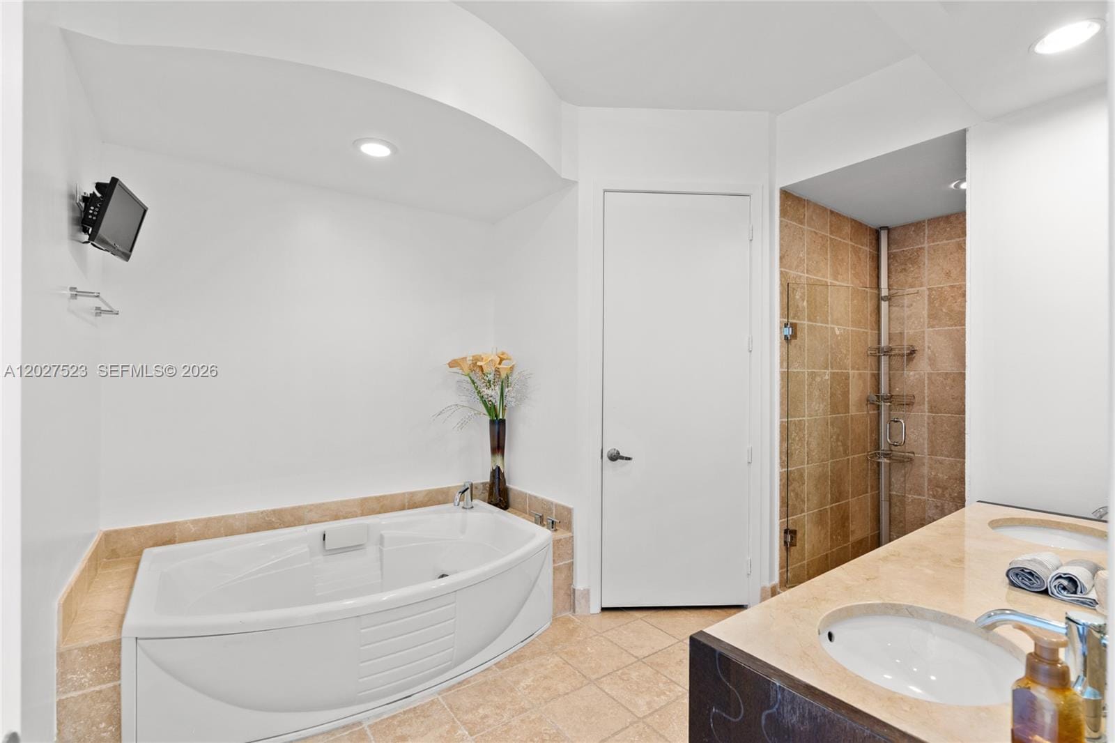 18201 Collins Avenue 4209, Sunny Isles Beach, FL 33160 photo 23