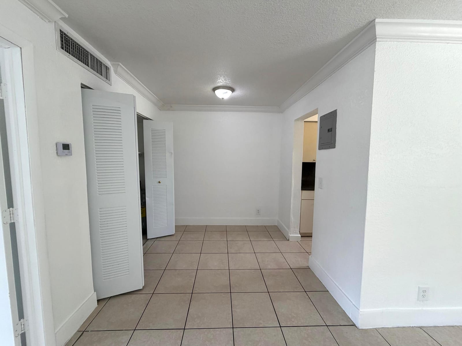 2127 Davie Boulevard 115 — photo 4