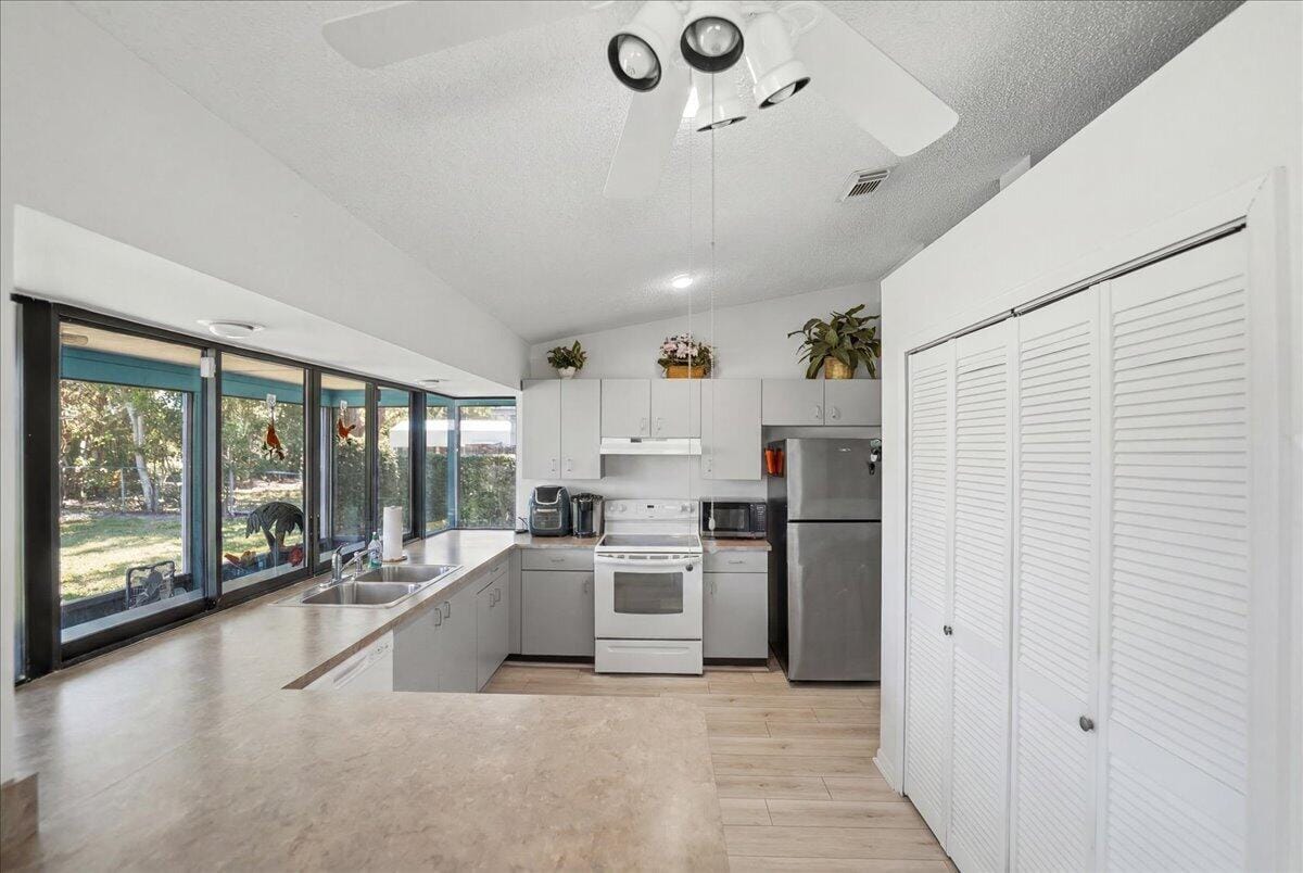 465 SE Asbury Lane, Port St. Lucie, FL 34983 photo 15