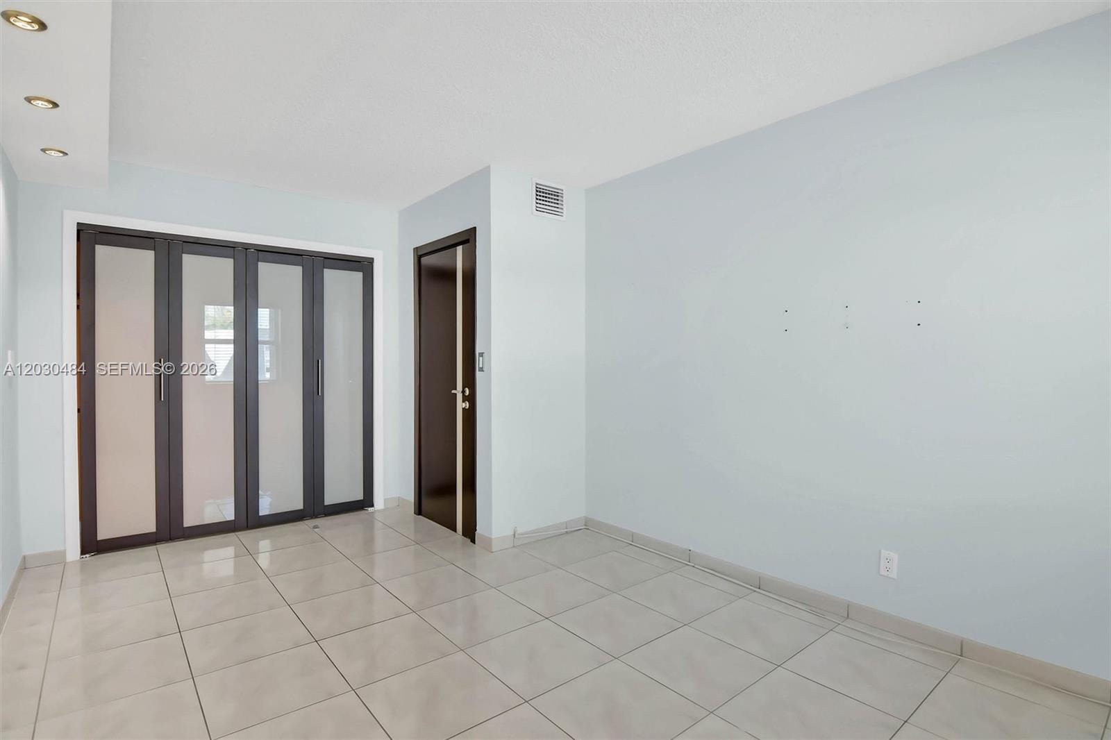 812 NE 26th Avenue, Hallandale Beach, FL 33009 photo 17